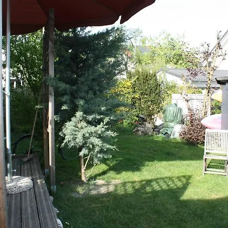 Ruhige Dhh In Seenahe Mit Garten Апартаменты *